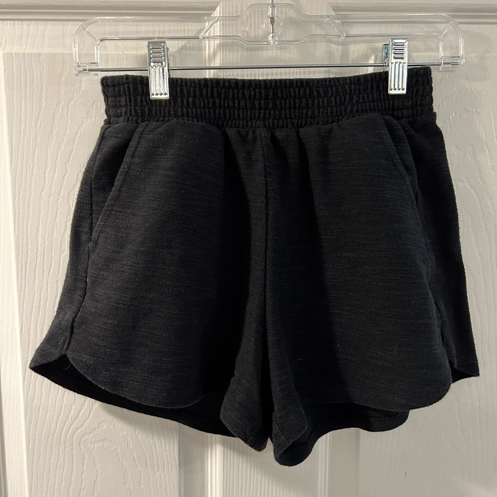 Old Navy Women’s Knit Shorts; black; XS